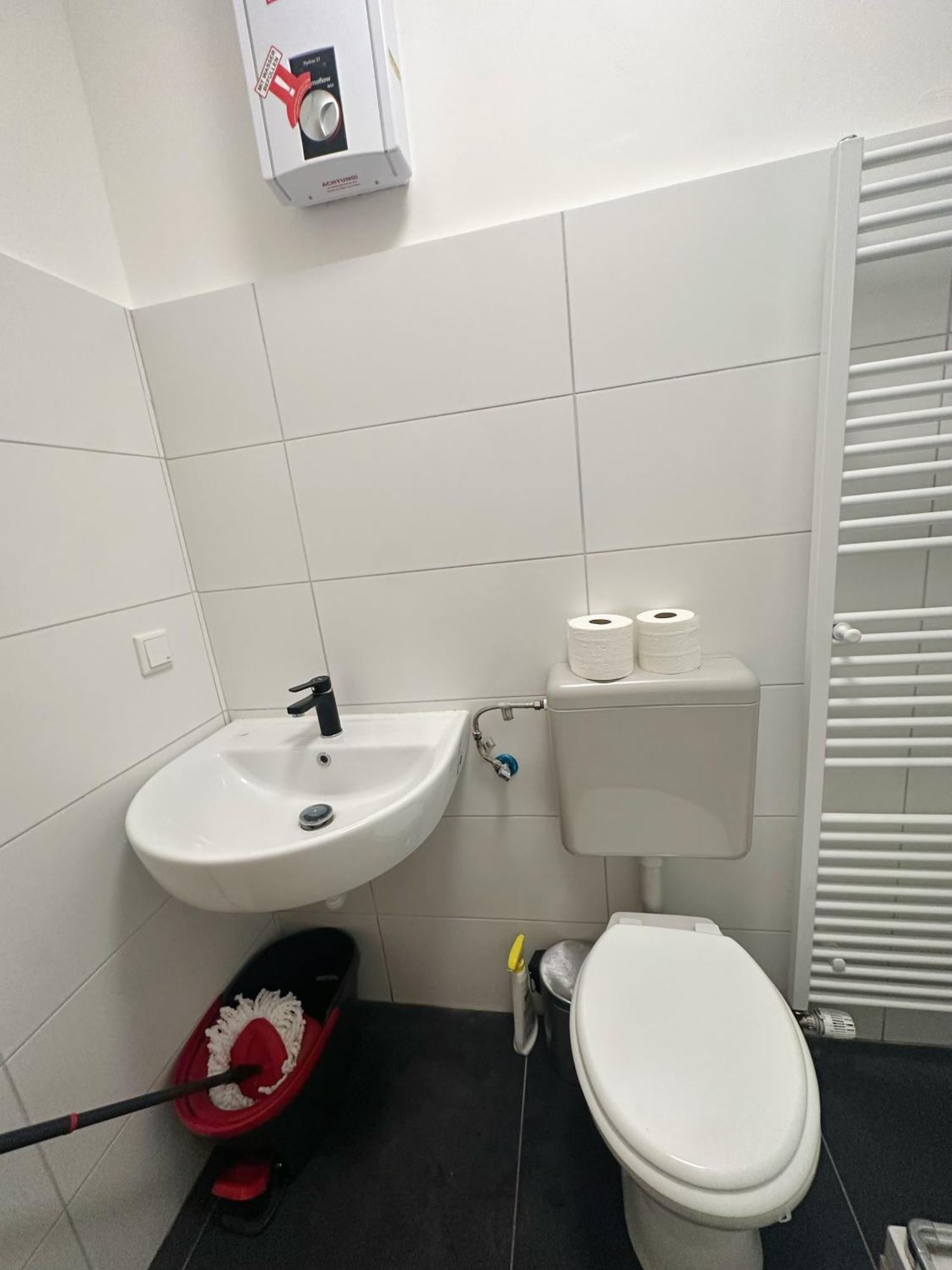 2Schlafenzimmer 5Betten Montuerwhonung Apartamento Düsseldorf Exterior foto