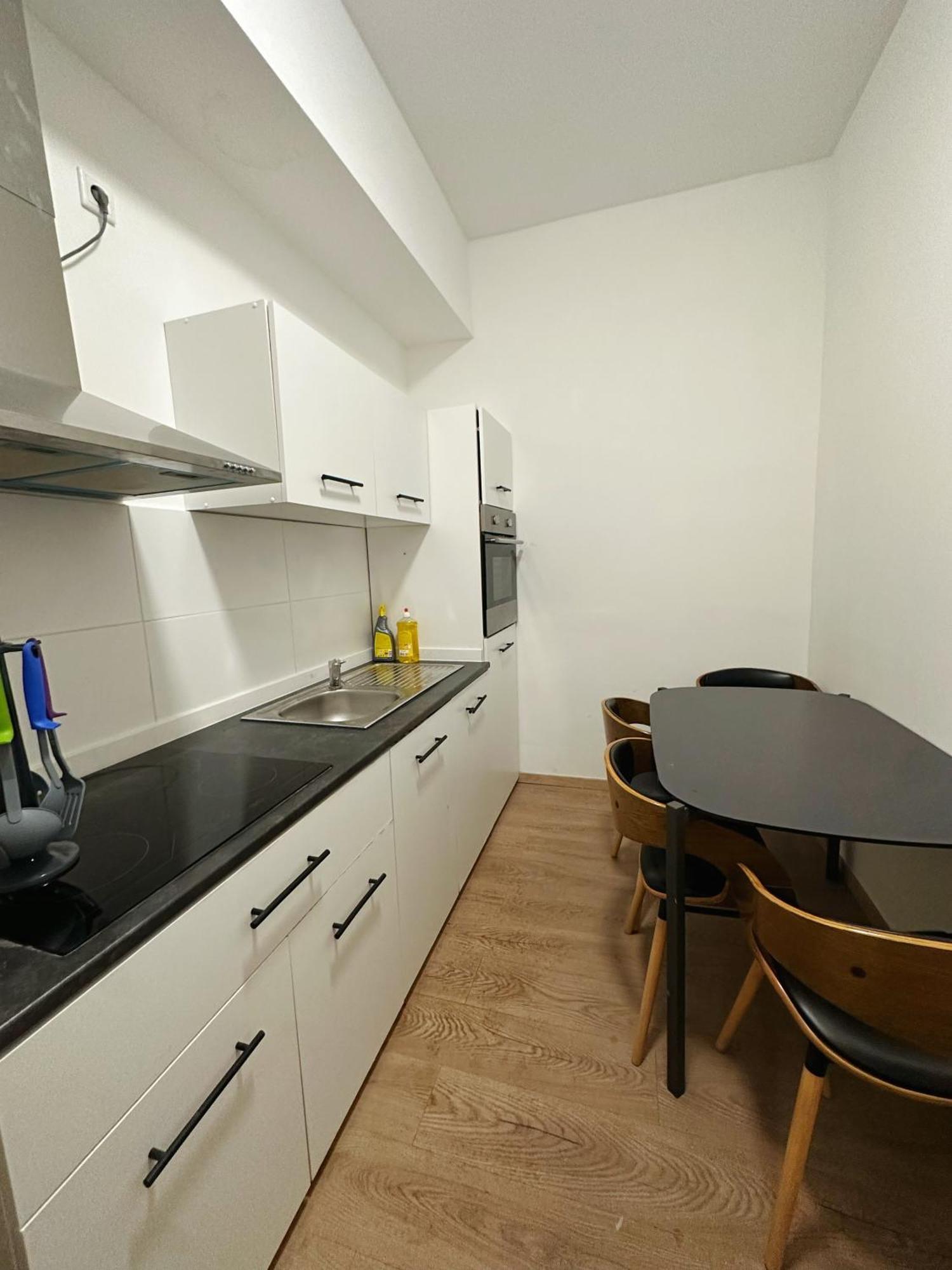 2Schlafenzimmer 5Betten Montuerwhonung Apartamento Düsseldorf Exterior foto